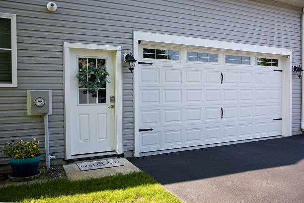 24/7 Emergency Garage Door Panel Replacement experts in Mar-Mac, NC